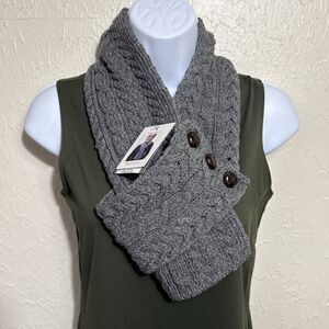 Aran Irish Buttoned Loop Scarf 100% Merino Wool Cable Knit Ireland Gray NEW NWT
